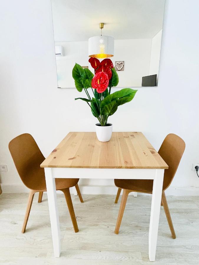 Bonito Apartamento Junto A Playa Centro فوينخيرولا المظهر الخارجي الصورة