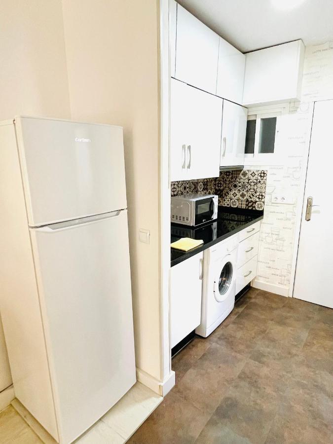 Bonito Apartamento Junto A Playa Centro فوينخيرولا المظهر الخارجي الصورة