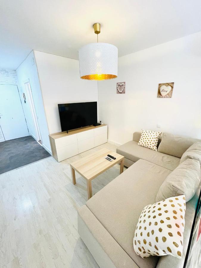 Bonito Apartamento Junto A Playa Centro فوينخيرولا المظهر الخارجي الصورة