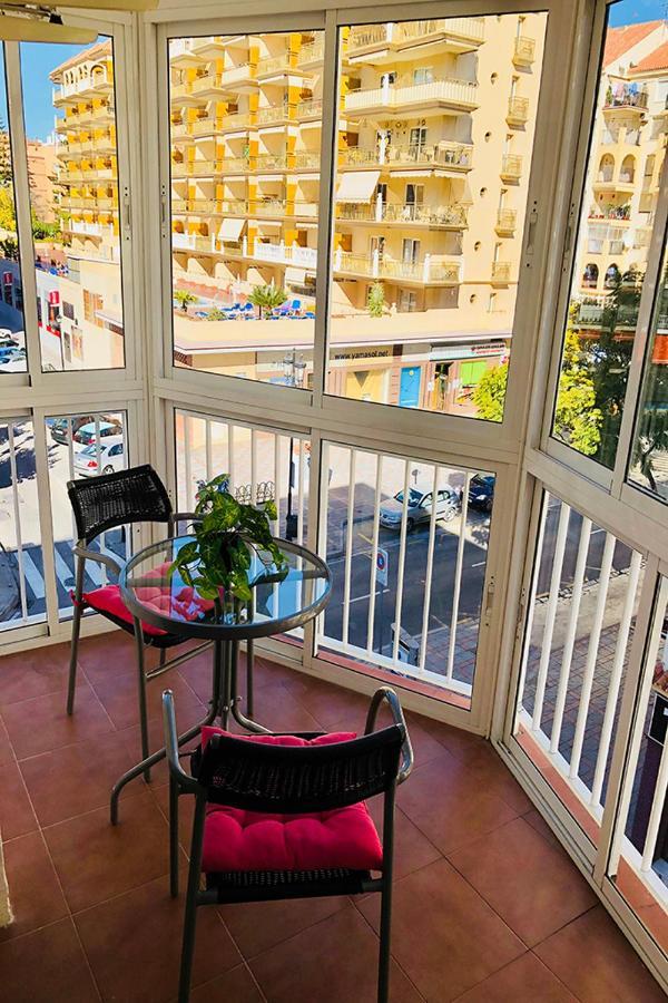 Bonito Apartamento Junto A Playa Centro فوينخيرولا المظهر الخارجي الصورة
